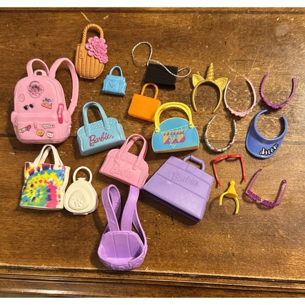 Barbie purses Bags Sunglasses‎ Hats Doll Accessories Lot Of 20